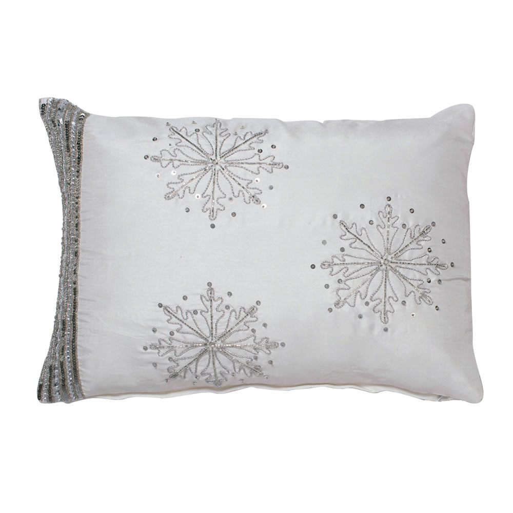 14"x20" Banded Snowflake Pillow